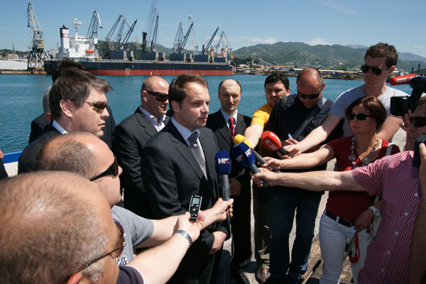 2012. 05. 09. - Ministar Hajdaš Dončić u Luci Ploče